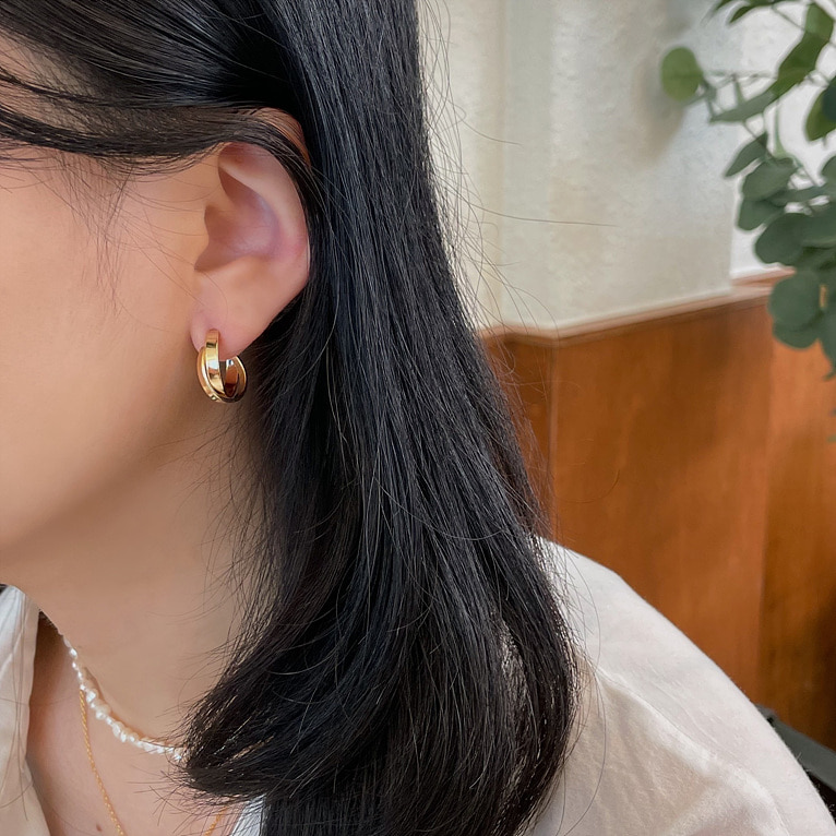 (1+1 구매시 할인!) 2 line layered earring(2color)