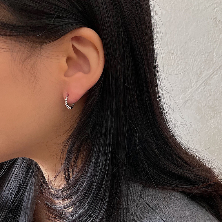 (1+1 구매시 할인!) mini ball ring earring(2color)