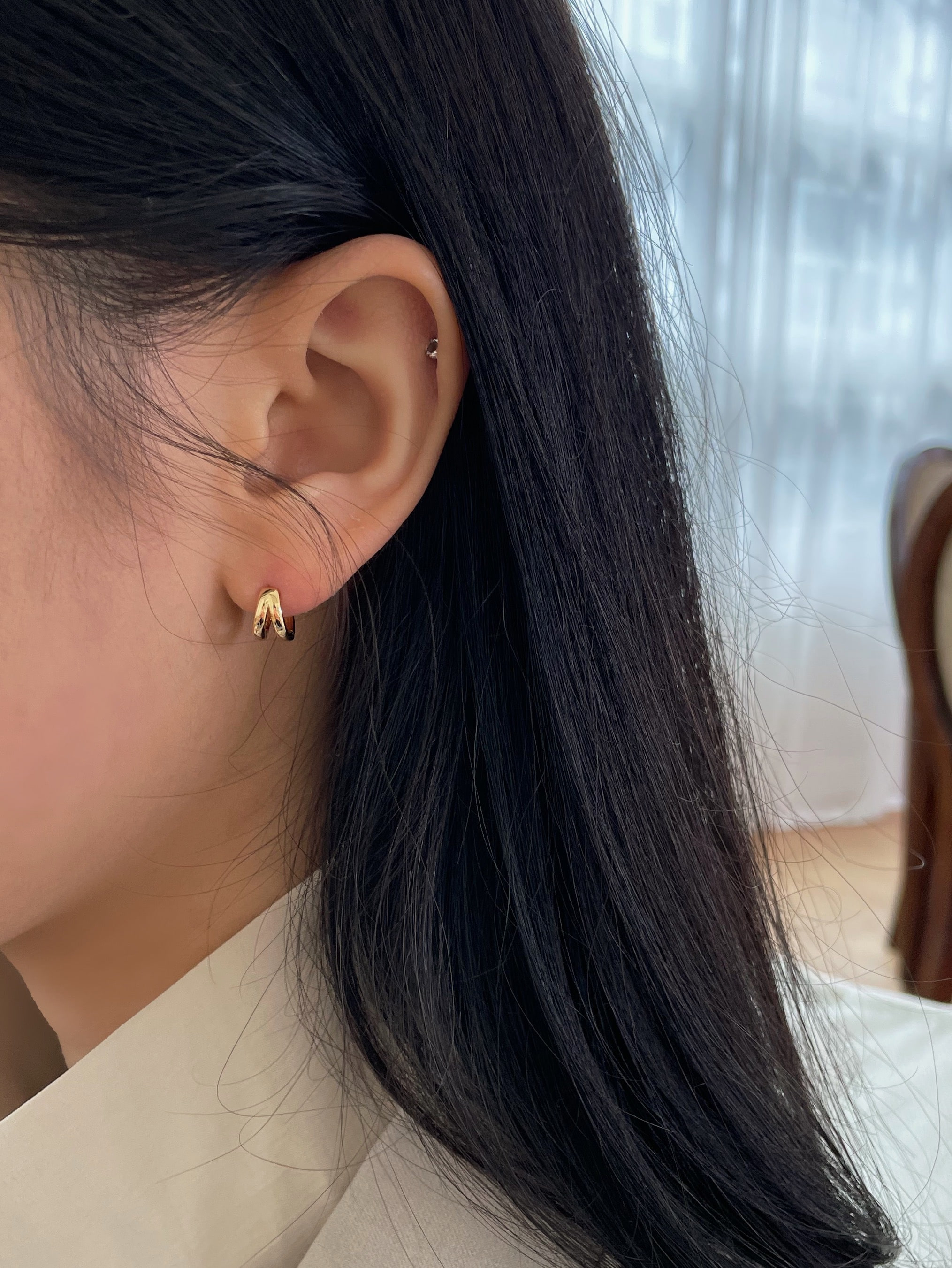 (1+1 구매시 할인!) 2 line mini one-touch ring earring(2color)